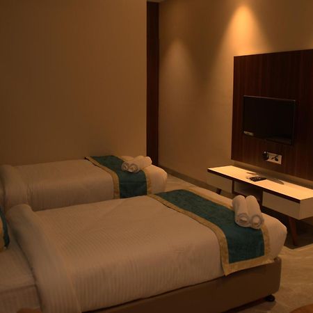 Hotel Tanisha Kishanganj Екстер'єр фото